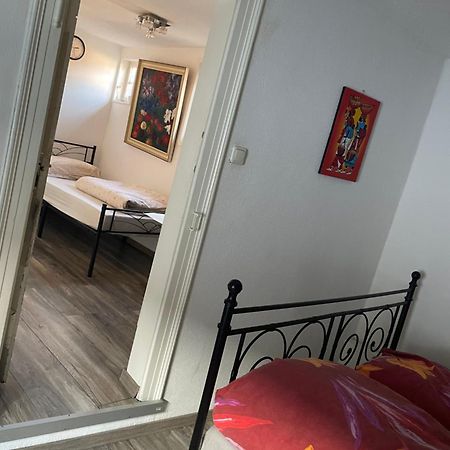 Gaestehaus Linden -Zweibettzimmer ภายนอก รูปภาพ