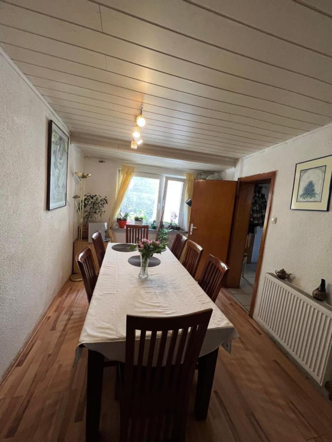 Gaestehaus Linden -Zweibettzimmer ภายนอก รูปภาพ