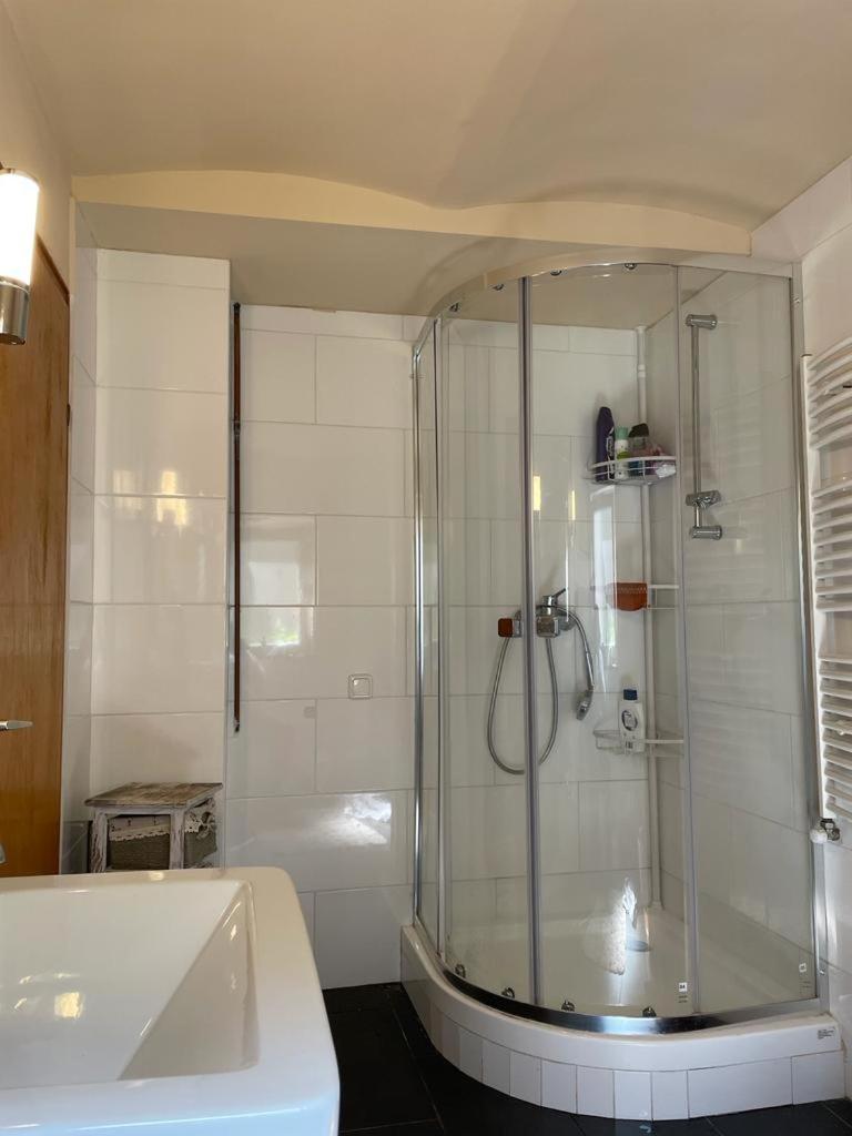 Gaestehaus Linden -Zweibettzimmer ภายนอก รูปภาพ